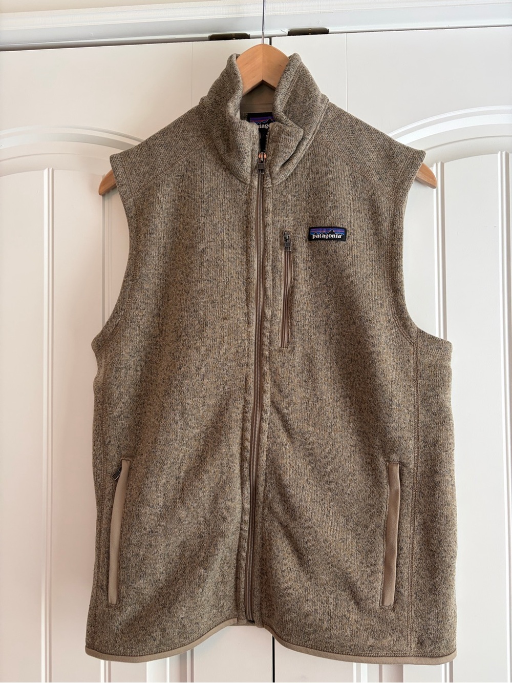 Patagonia Men's Soft Sherpa Lined Khaki Tan Vest Size M